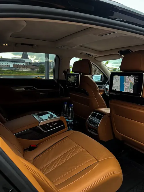 Аренда BMW 7 Long в Пскове - 08