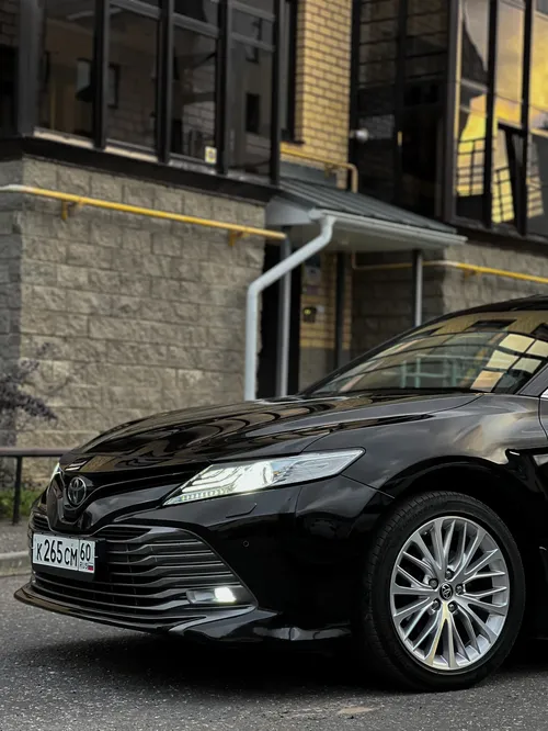 Аренда премиум седана - Toyota Camry в Пскове - 02