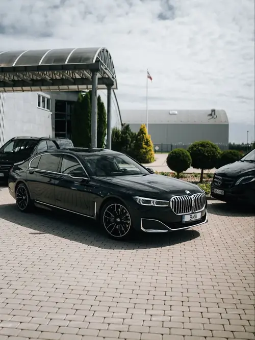 BMW 7 серии европейского партнёра VipPskov
